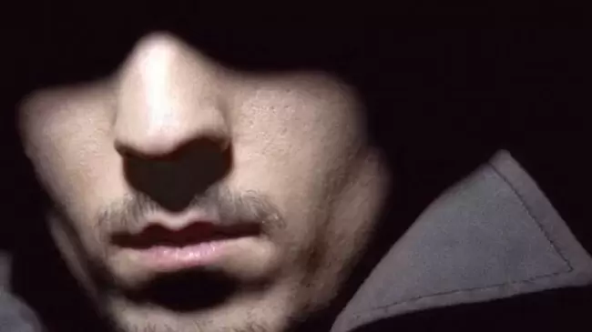 oscuro