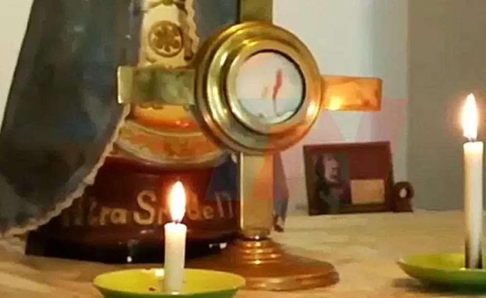 hostia-sangra