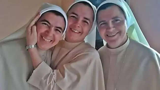 Tres hermanas deciden ser esposas de Cristo en la misma orden religiosa