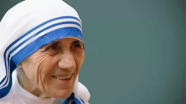 Sacerdote Omar Portillo cuenta desde Per el milagro que habra recibido de Dios mediado por Santa Teresa de Calcuta