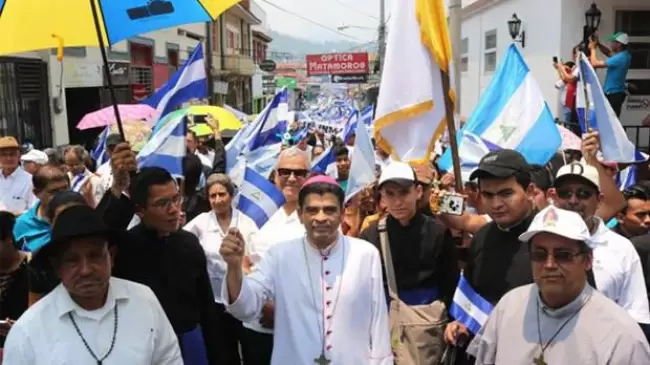 Nicaragua: Persecucin de los obispos y silenciamiento de los medios de comunicacin catlicos