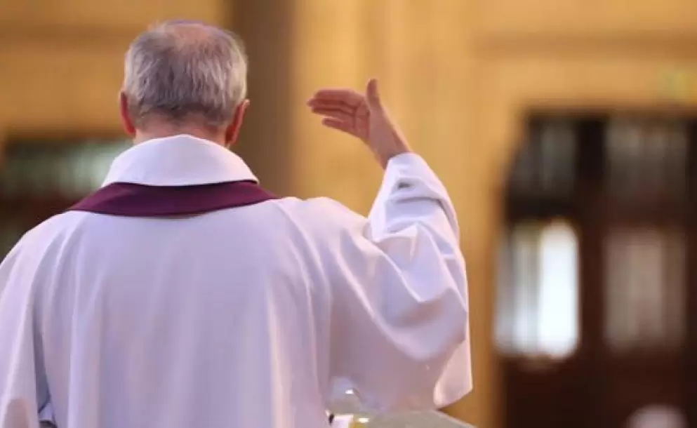 Aunque se prob que el padre Turcotte es inocente de haber cometido abusos, su nombre no ha sido restaurado