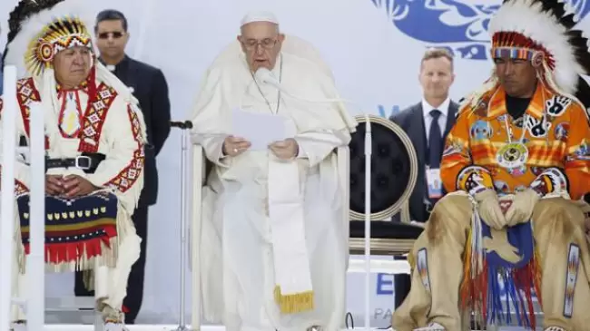 Registros en video: El Papa Francisco en Canad abriendo camino a la sanacin y reconciliacin