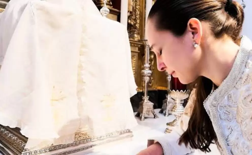Una joven sevillana recibe en Adoración Eucarística el llamado a ser Virgen Consagrada para Dios