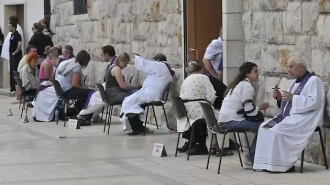 Aorando a Medjugorje