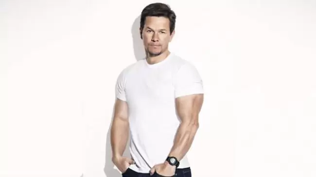 Mark Wahlberg comparte su famosa rutina. La oracin y el ayuno son lo primero de la lista