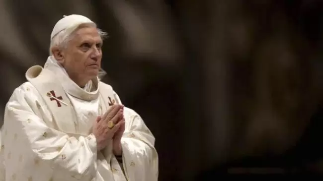 Video: Santo Rosario y Misa Exequial por el Papa Emrito Benedicto XVI