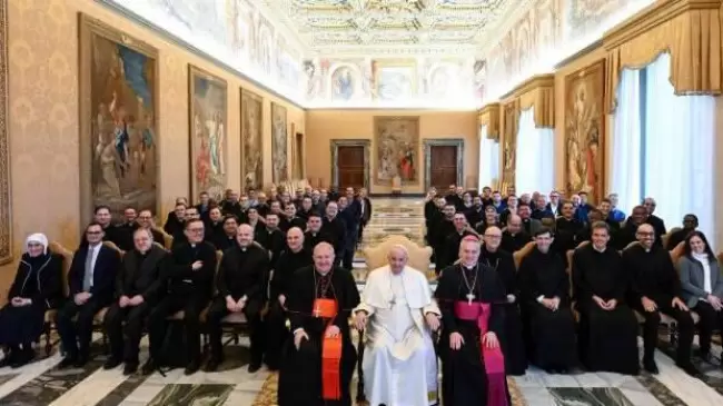 EL Papa alienta una liturgia que lleve al pueblo a Cristo que toque el corazn y la existencia del pueblo de Dios