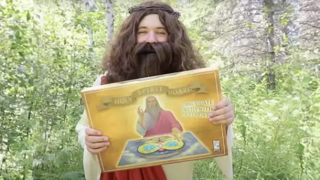 El juego de mesa comercializado como "Holy Spirit Board es demonaco, advierte el exorcista Ernesto Mara Caro