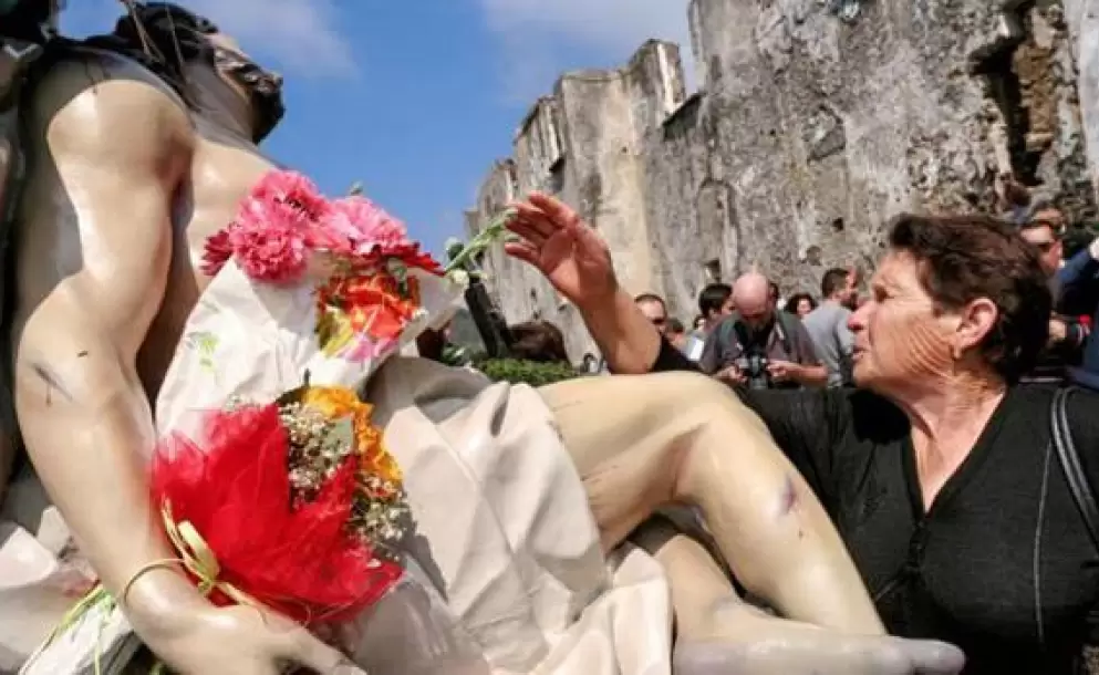 La Semana Santa convierte el alma. Tú decides: ¿cristianos o paganos?