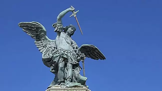 Urgen clamar al cielo con oracin ante el primer Congreso pblico de Satanismo de la historia, convocado en Boston