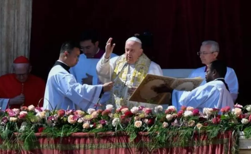 Video: Recibe la "Bendición Urbi et Orbi" del Papa Francisco. "¡Cristo ha resucitado, verdaderamente ha resucitado!"