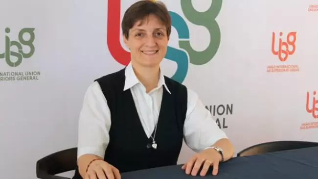 Presidenta de la Unin Internacional de Superioras Generales celebra el derecho a voto de las mujeres en el Snodo, la revolucionaria decisin del Pap