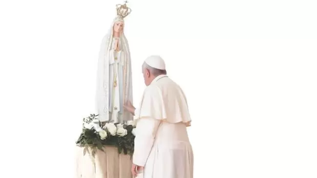 Confiados a la Virgen de Ftima, el Papa Francisco pide intensificar el rezo del Rosario por la paz y el fin de la guerra
