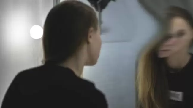 La singular certeza de un exorcista: Los demonios no toleran los espejos