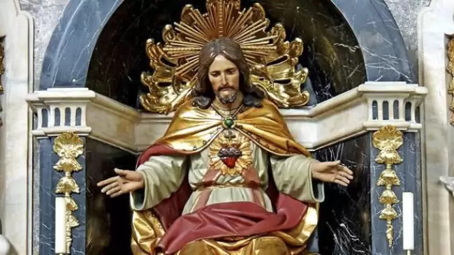 El Sagrado Corazn de Jess satisfizo con creces la splica que le hizo el seor del paraguas