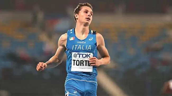 La intimidad contemplativa del medallista olmpico Filippo Tortu que atesora una selfie con el Papa