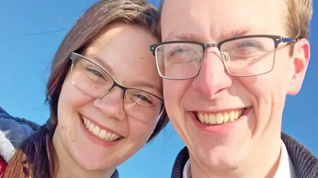 El amor del adorador Matthew: Antes de pedirle matrimonio a su novia le pregunt al Santsimo si era esa su voluntad