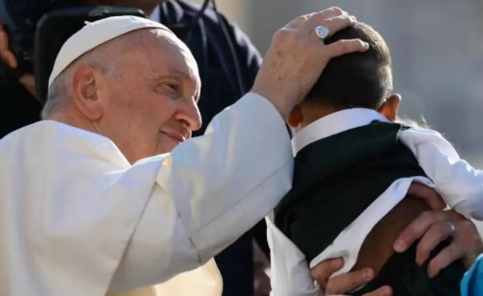 El Papa habla a la sociedad “enferma de individualismo” que deja a los “jóvenes pobres de esperanza”