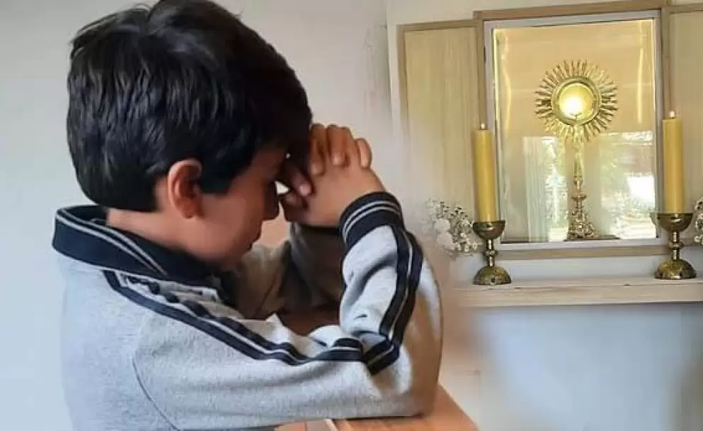 Felipe adorando a Dios