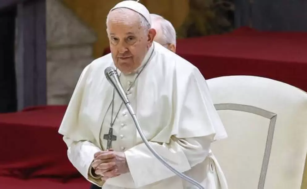 Impacto: El Papa Francisco autoriza la bendicin de parejas en situacin irregular y de parejas del mismo sexo