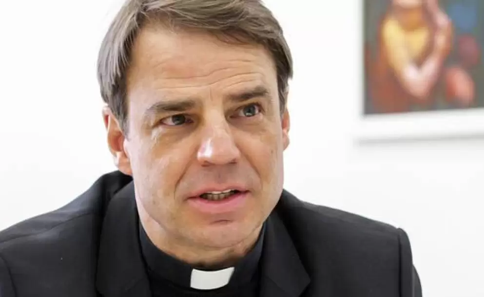 Monseor Stefan Oster reconoce que las divisiones dentro de la Iglesia en Alemania son un "desastre para los fieles"