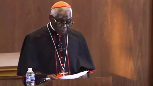 Cardenal Sarah denuncia el mal del atesmo prctico. Video y texto completo de la reciente conferencia