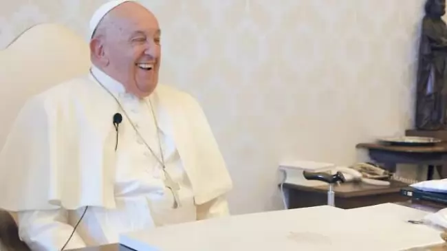 El Papa Francisco agradece las crticas y deja mensaje a su futuro sucesor en una nueva entrevista. Video completo