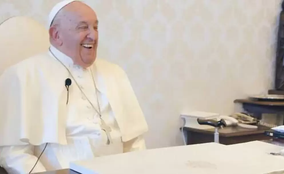 El Papa Francisco agradece las crticas y deja mensaje a su futuro sucesor en una nueva entrevista. Video completo