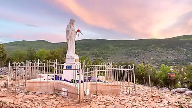 En Medjugorje, ante el abismo de sus pecados... Mis ojos fueron captados por una visin