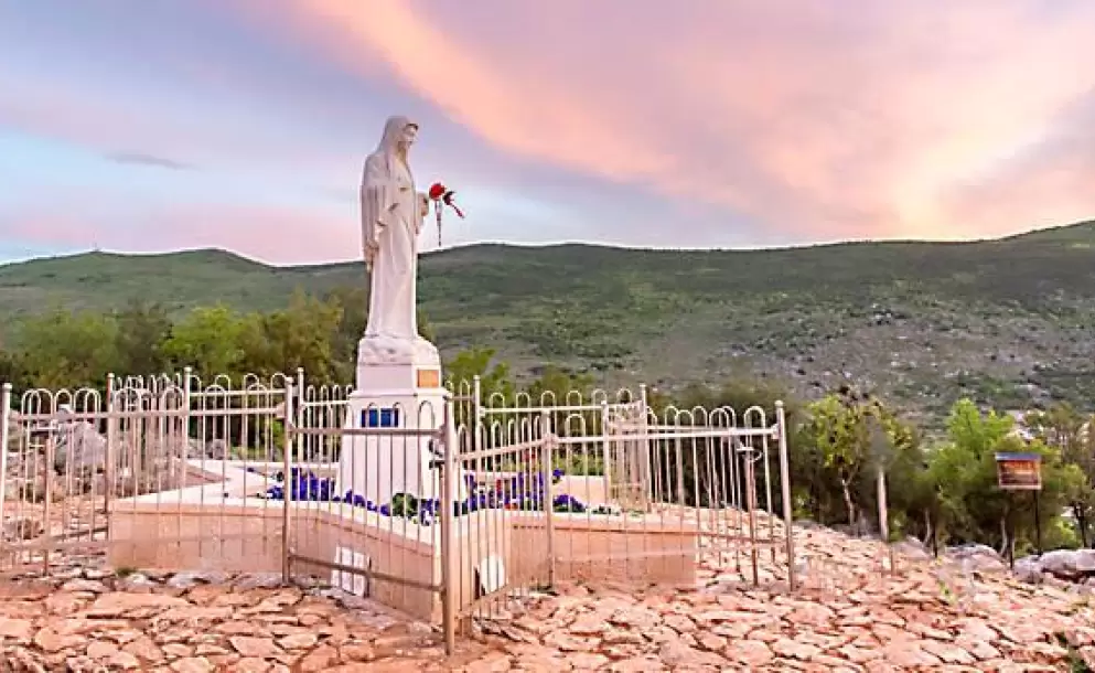 En Medjugorje, ante el abismo de sus pecados... Mis ojos fueron captados por una visin