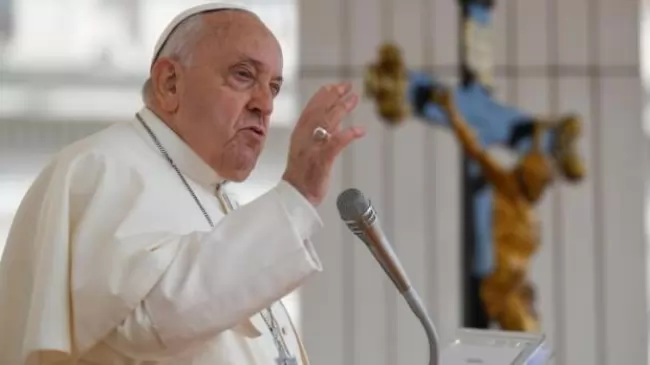 Papa Francisco: La batalla contra el espritu del mal se gana a golpes de la palabra de Dios