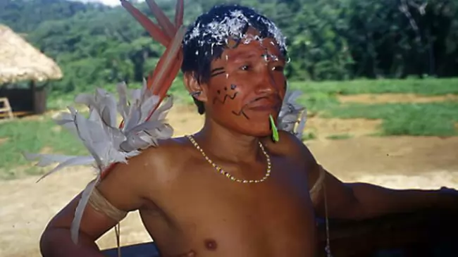 Ecos de un milagro ocurrido en el corazn de la Amazona que salv la vida de un indgena Yanomami