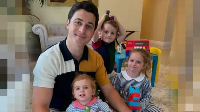 El actor y director de cine David Henrie confidencia cmo ha logrado rezar el Rosario a diario con sus 3 hijos pequeos