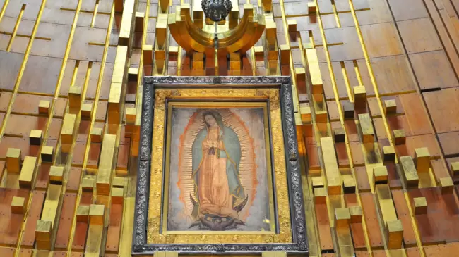 La Virgen de Guadalupe.