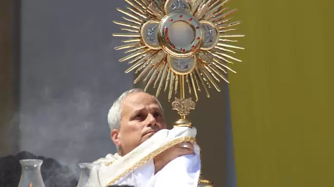 Padre Obispo Robert Prevost, hoy Papa Len XIV.