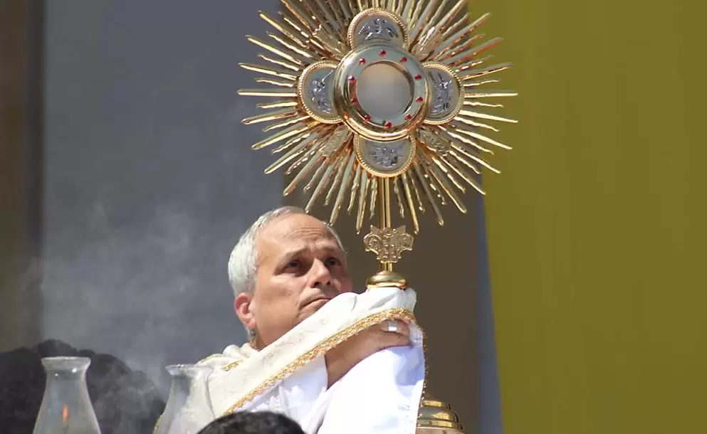 Padre Obispo Robert Prevost, hoy Papa León XIV.