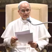 Papa León XIV pide combatir "la difusión de modelos de pensamiento debilitados por el relativismo"