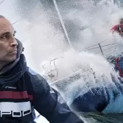 El agnóstico patrón de velero Fabrice Amedeo encontró la fe navegando en los tempestuosos mares del Cabo de Hornos
