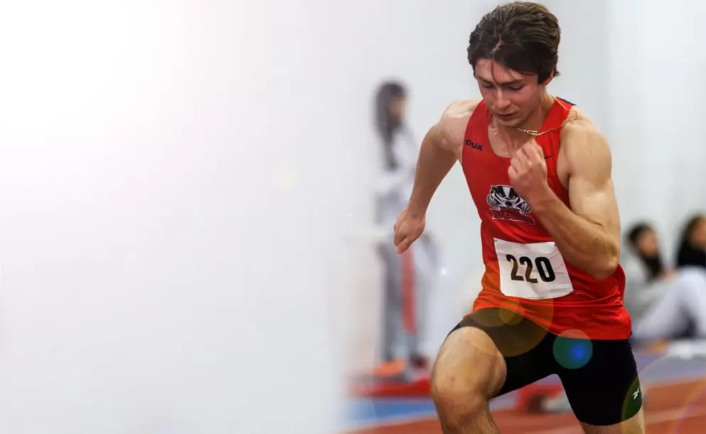 Un joven atleta canadiense impacta en redes con su apasionada declaración de amor a Dios