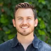 Sam dej la ingeniera para hacerse hermano de los pobres