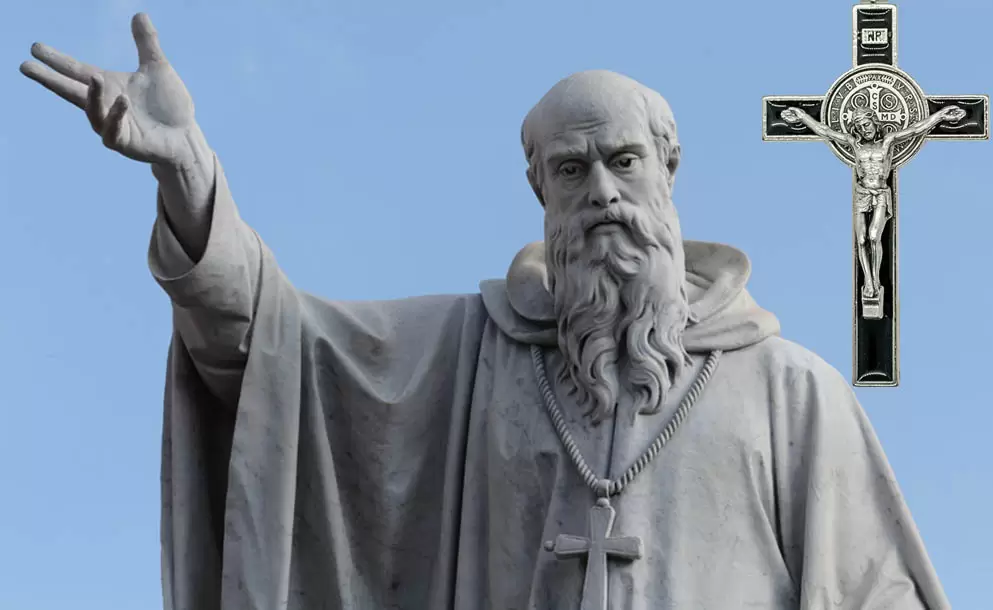San Benito Abad y el secreto de su cruz con medalla que expulsa demonios