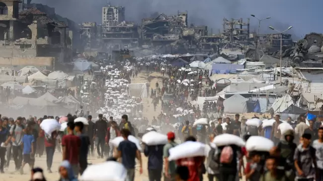 Un pueblo bajo las bombas y la globalizacin de la indiferencia