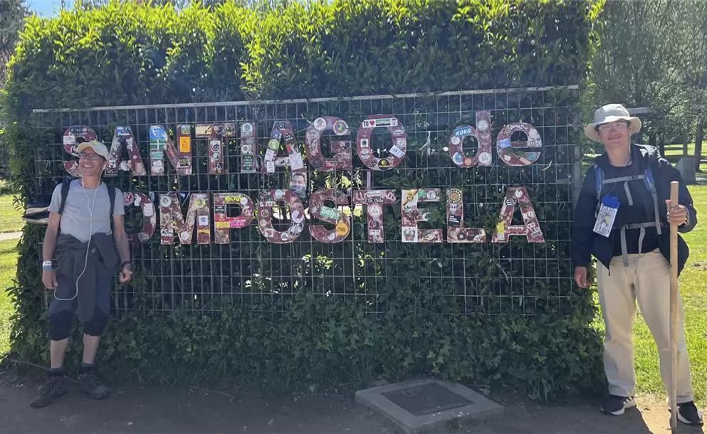 Stefan Pace y su hijo Marko a la derecha.