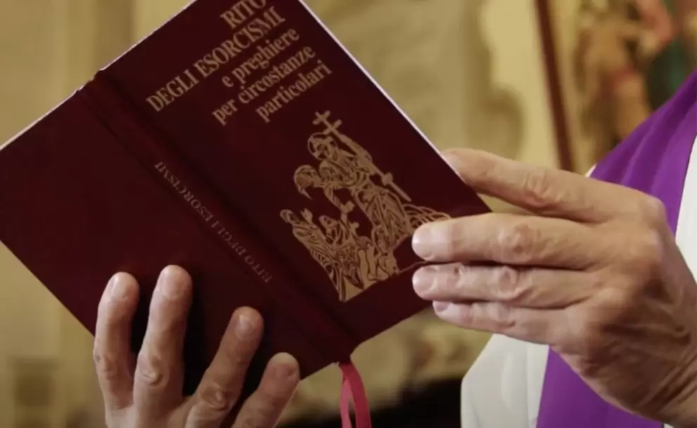 Mentira y desinformación sobre los exorcistas católicos. Asociación Internacional de Exorcistas lo advierte