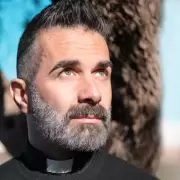Del amor terrenal a dar testimonio de Dios en redes sociales. La travesa de padre Cosimo