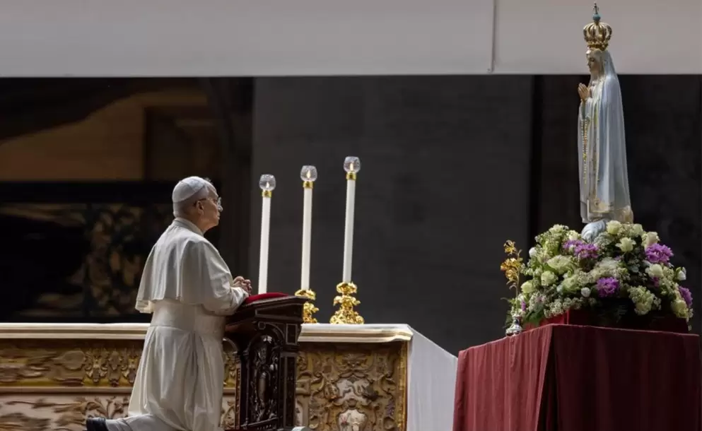 Dios te Salve Mara Mater populus fideli! La cooperacin de Mara en la obra de Salvacin (nota doctrinal/ Papa Len XIV)