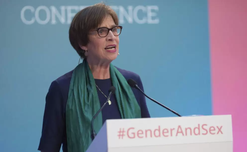 La destacada sociloga alemana Gabrielle Kuby advierte de una crisis que amenaza el Pontificado de Len XIV