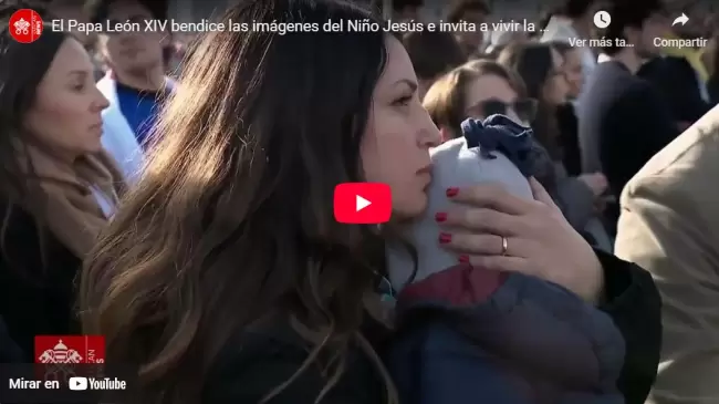 papa bendice figura Jes�s bebe