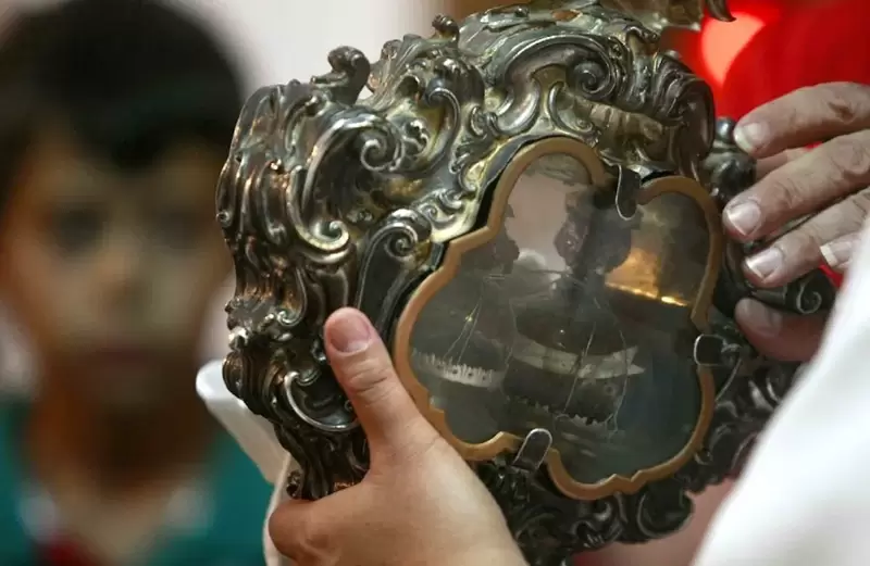 relicario con la sangre de santa patricia